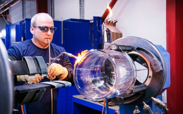 Fast, reliable repair services Glassware Repair Service