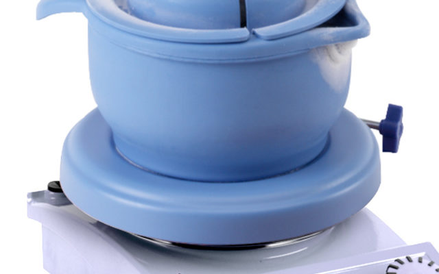 Cool-It fits on to all popular brands of stirring hotplate cool-it closeup on a hotplate
